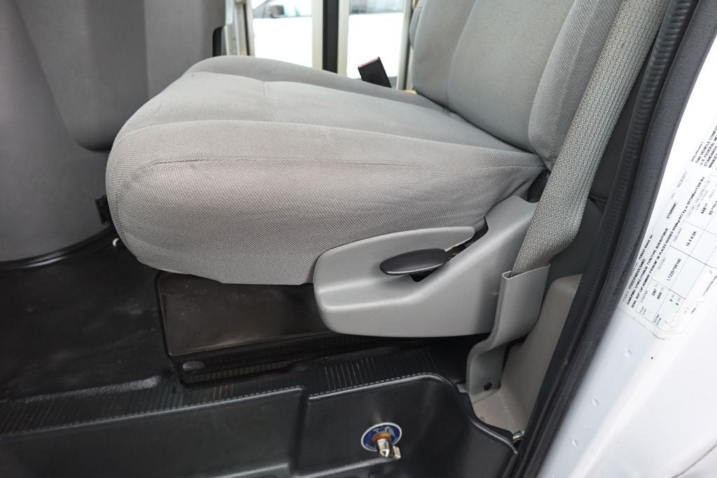 2017 Ford E-350SD Base Cutaway