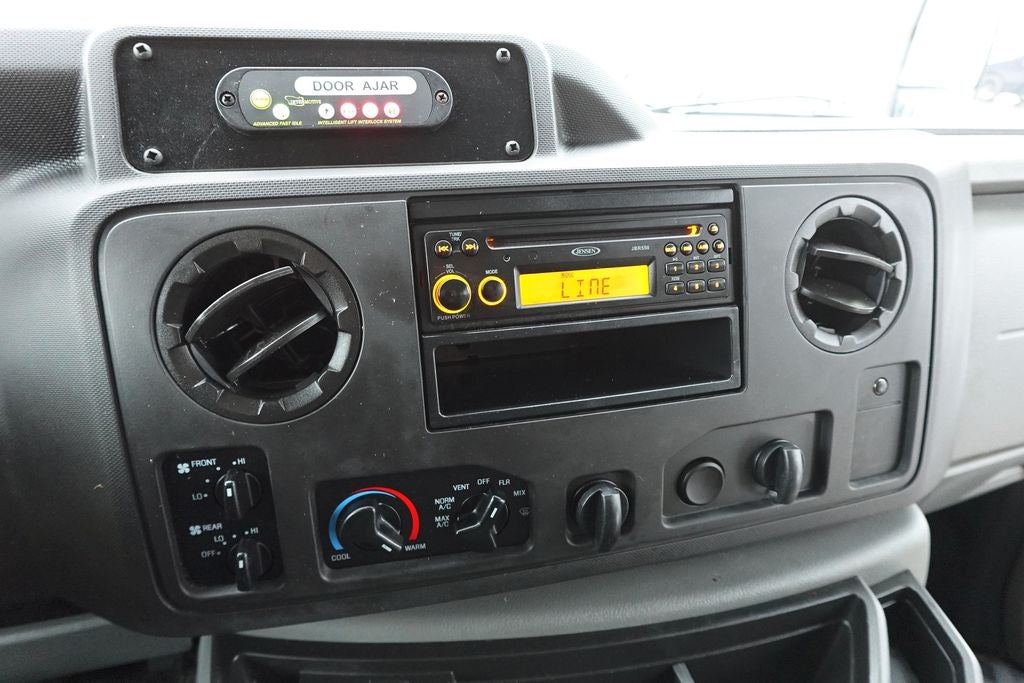 2017 Ford E-350SD Base Cutaway