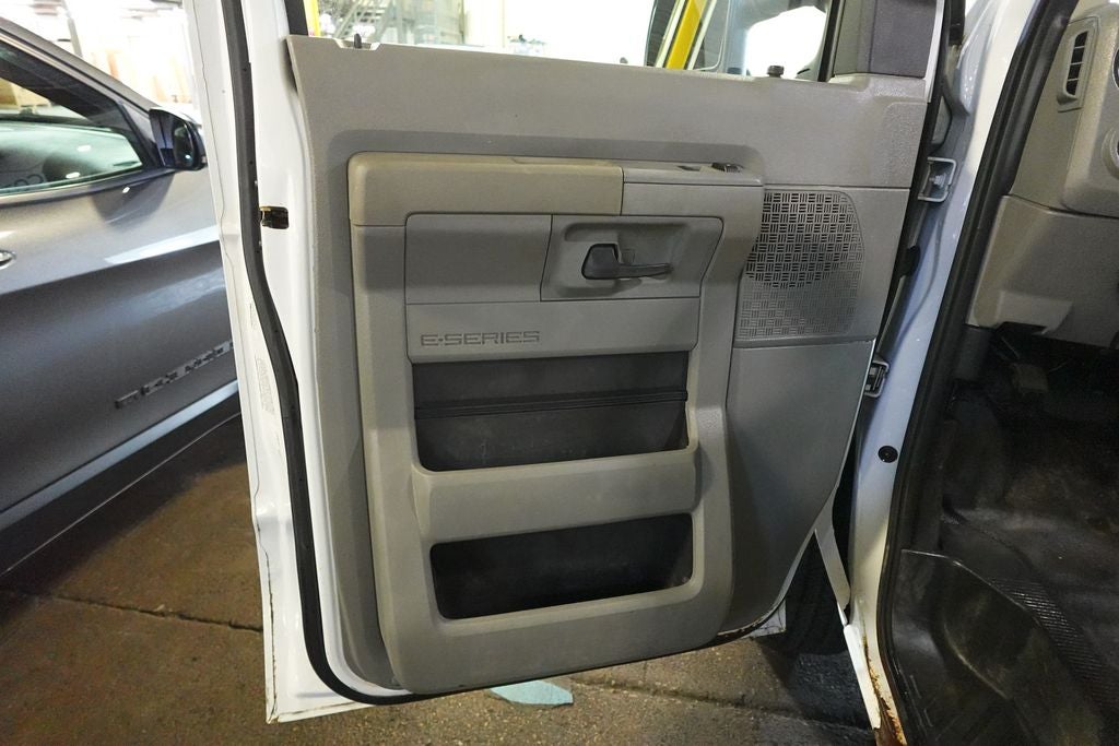 2019 Ford E-350SD Base Cutaway