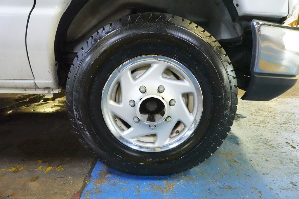 2019 Ford E-350SD Base Cutaway