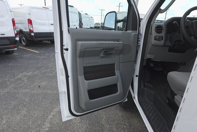 2026 Ford E-350SD Base Cutaway