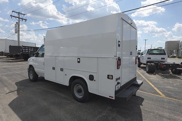 2026 Ford E-350SD Base Cutaway