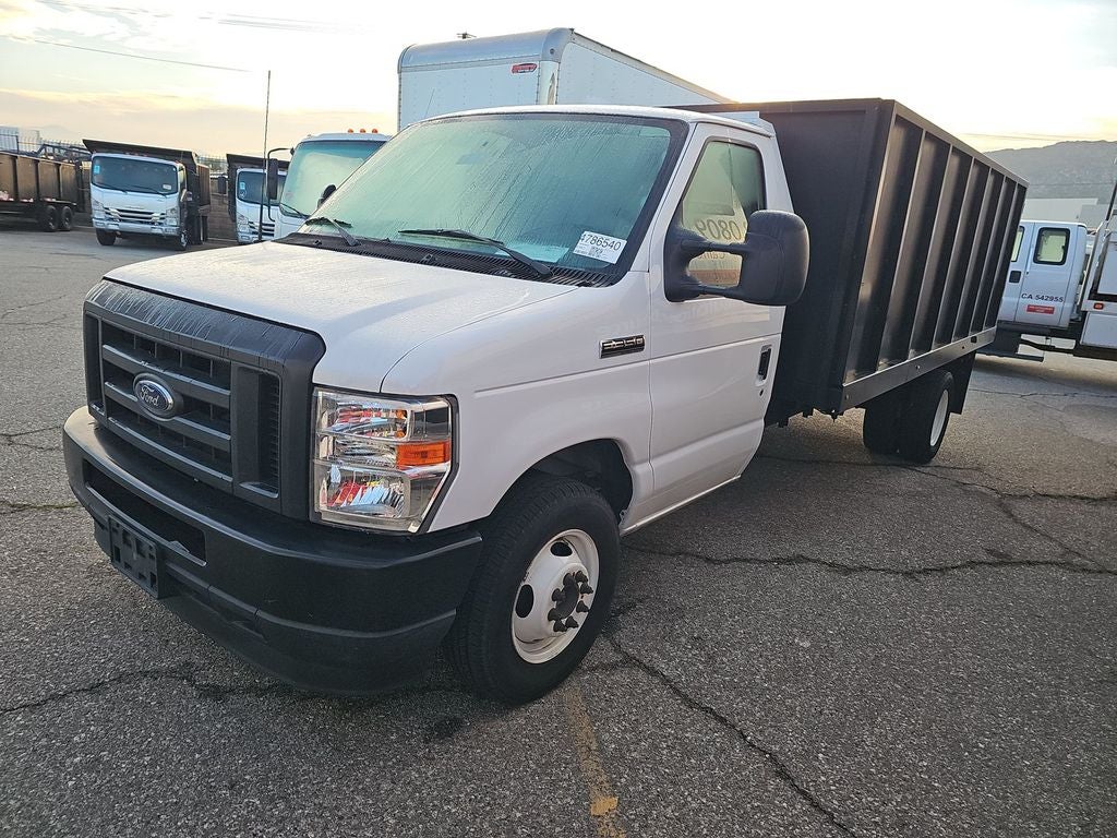 2025 Ford E-350SD Base Cutaway