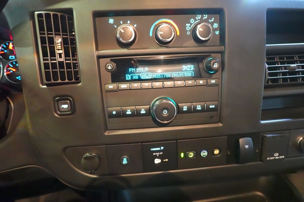 2022 Chevrolet Express 3500 Work Van Cutaway