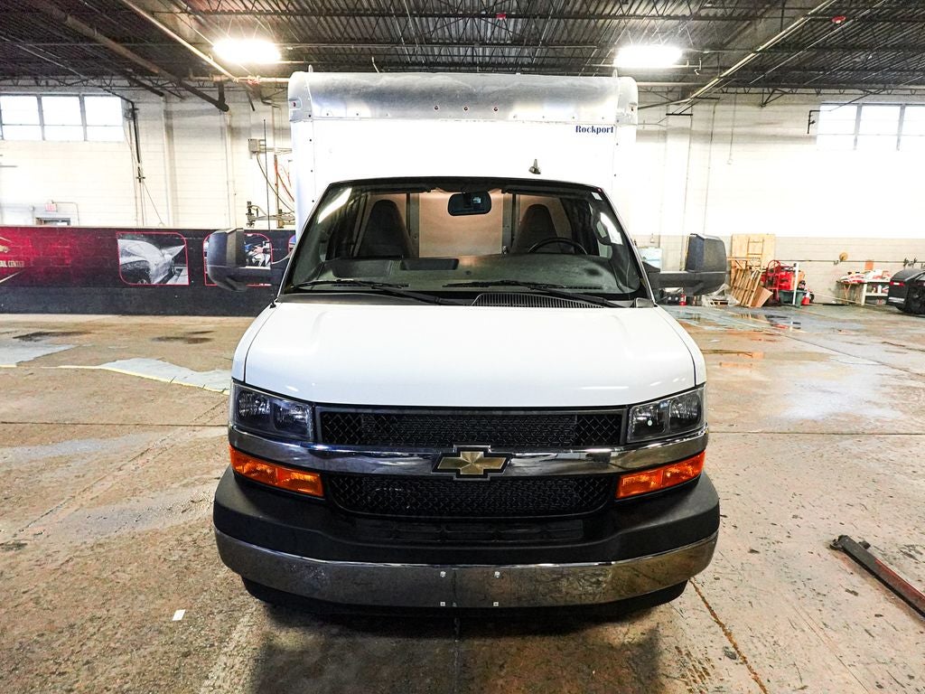 2022 Chevrolet Express 3500 Work Van Cutaway