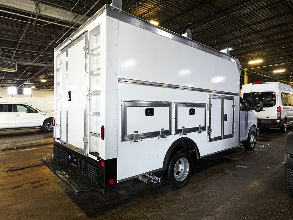 2022 Chevrolet Express 3500 Work Van Cutaway