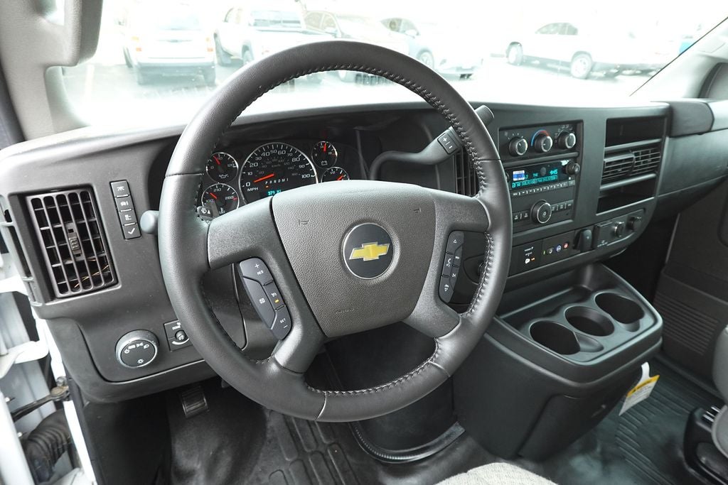 2022 Chevrolet Express 3500 Work Van Cutaway