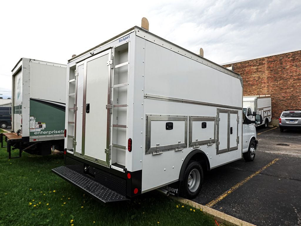 2022 Chevrolet Express 3500 Work Van Cutaway