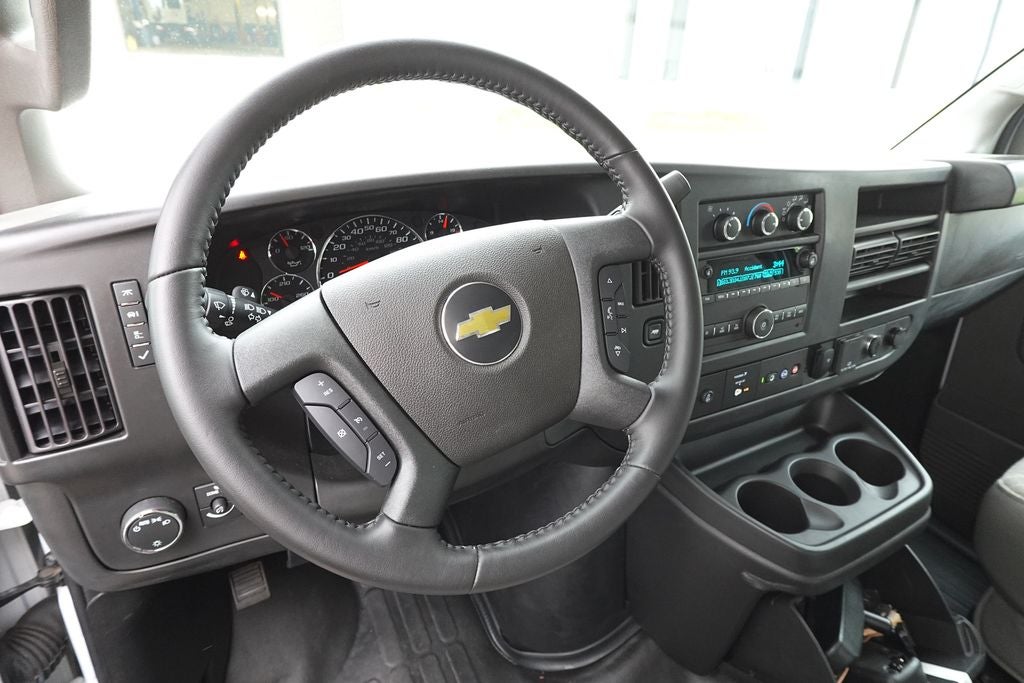 2022 Chevrolet Express 3500 Work Van Cutaway