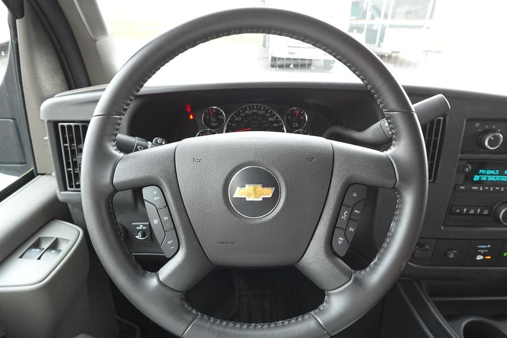 2022 Chevrolet Express 3500 Work Van Cutaway