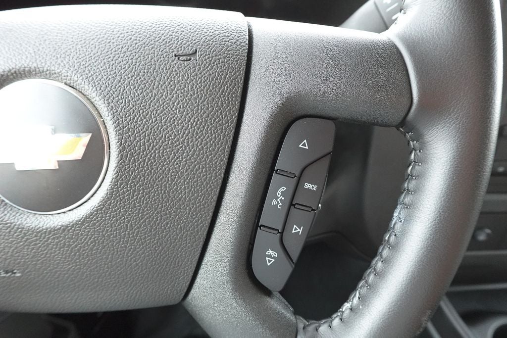 2022 Chevrolet Express 3500 Work Van Cutaway