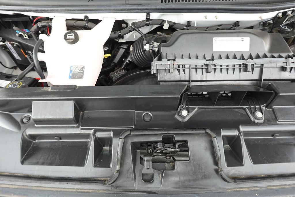 2022 Chevrolet Express 3500 Work Van Cutaway