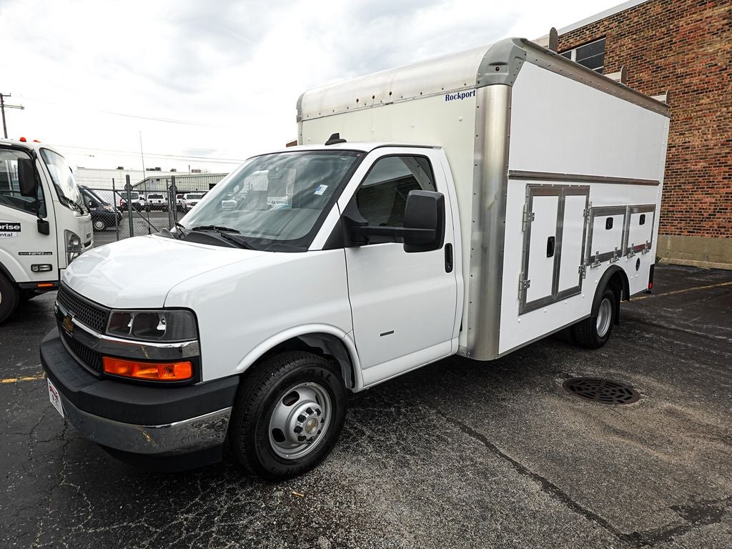 2022 Chevrolet Express 3500 Work Van Cutaway