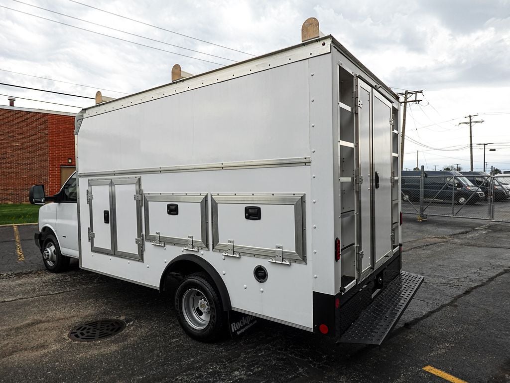 2022 Chevrolet Express 3500 Work Van Cutaway