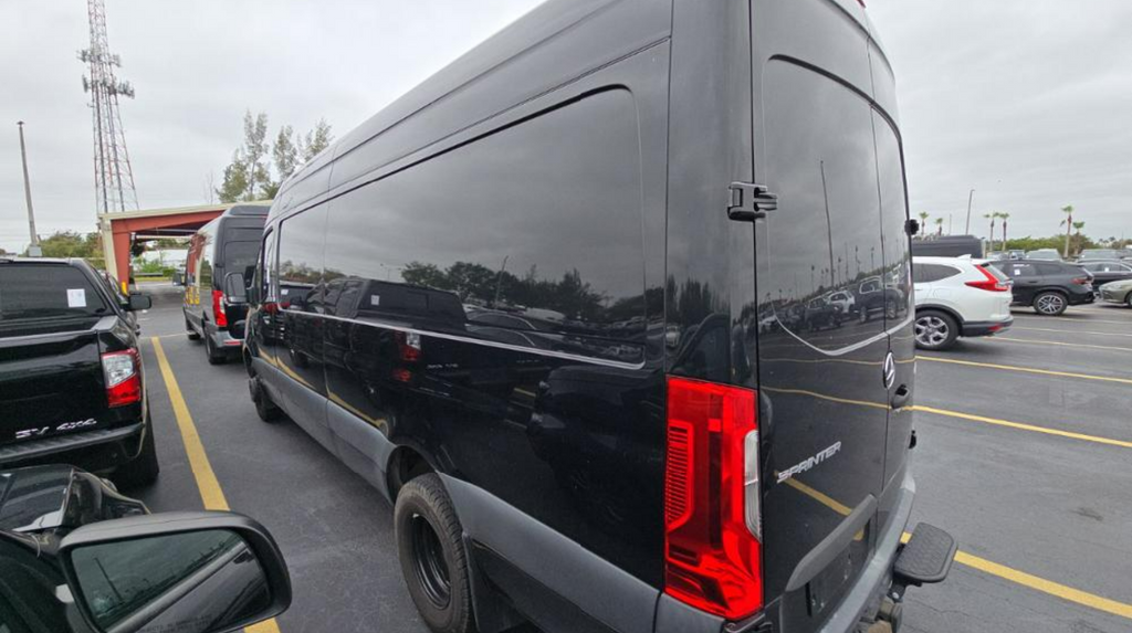 2022 Mercedes-Benz Sprinter 4500 Cargo Van 170 in. WB