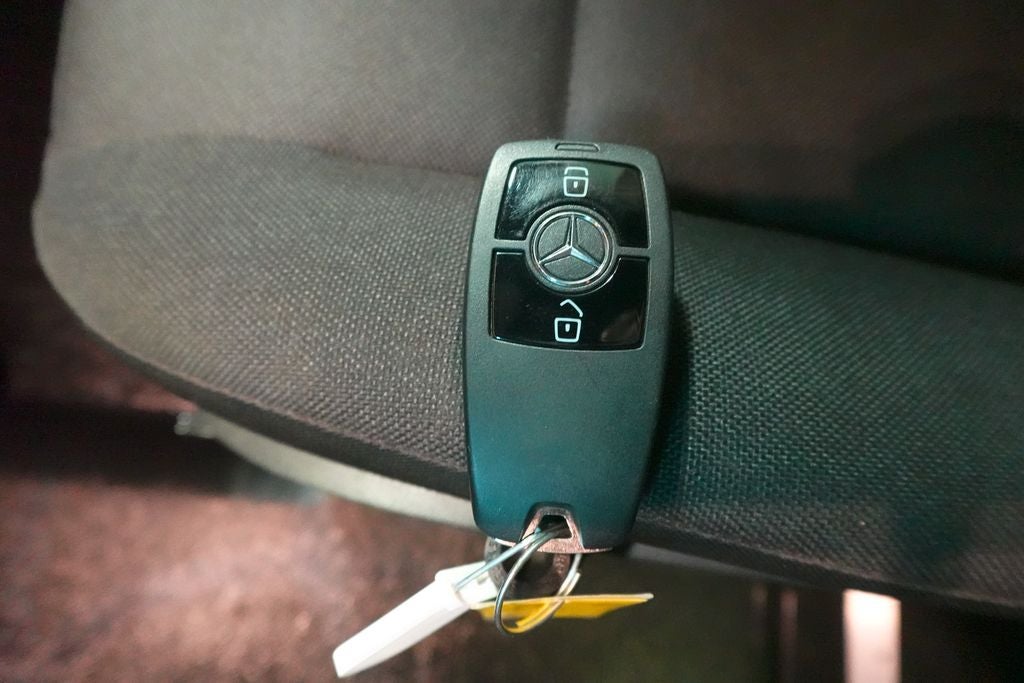 2025 Mercedes-Benz Sprinter 2500 Passenger 170 WB High Roof